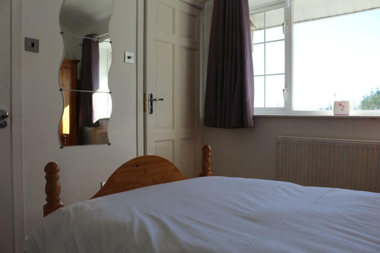 The Lodge Guesthouse Brittas Eksteriør billede